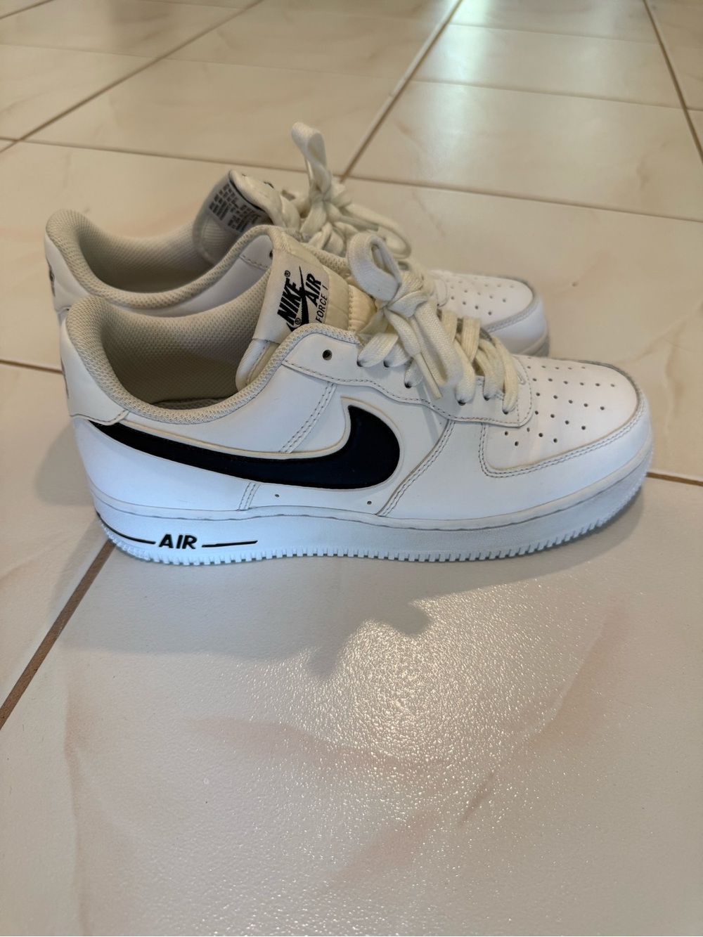 NIKE AIR FORCE 1 '07 - "Black White"